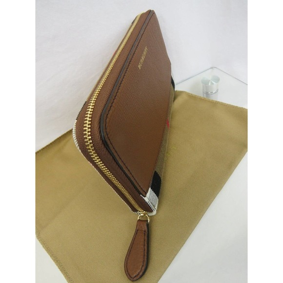 BURBERRY ELMORE BROWN HOUSE CHECK DERBY LEATHER ZIP AROUND LOGO CLUTCH WALLET - Picture 6 of 12